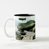 Lebensmittel- und Wassermengen werden in Luft geli Zweifarbige Tasse (Links)