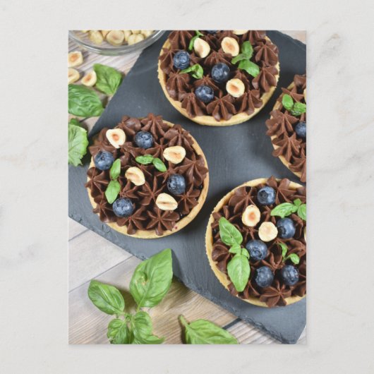 Lebensmittelfotografie Blueberry Chocolate Tartlet Postkarte (Vorderseite)