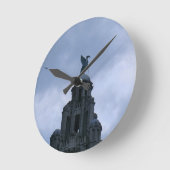 Leber-Vogel in Liverpool Runde Wanduhr (Winkel)