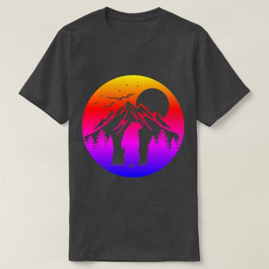 Lebhafte Berglandschaft mit Bären T-Shirt (Design vorne)