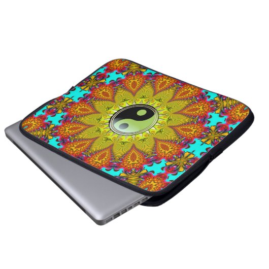 Lebhafte farbenfrohe Tribal Yin Yang Sonnenblume M Laptopschutzhülle (Vorne Knopf)