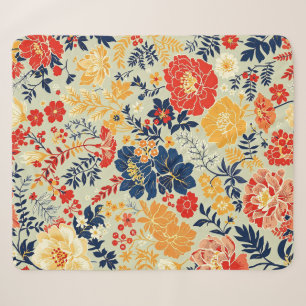 Lebhafte Flora rot, gelb und blau auf weiß Sherpadecke