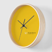 Lebhafte gelbe Farbe der Sonne Moderne Uhr (Winkel)