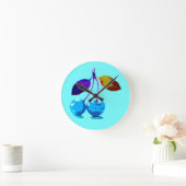 Lebhafte hellblaue Kirschen Runde Wanduhr (Zuhause)