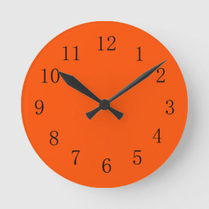 Lebhafte internationale Orangenküchenmauer Runde Wanduhr