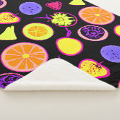 Lebhafte Neon Fruits Artistry Sherpadecke (3/4)
