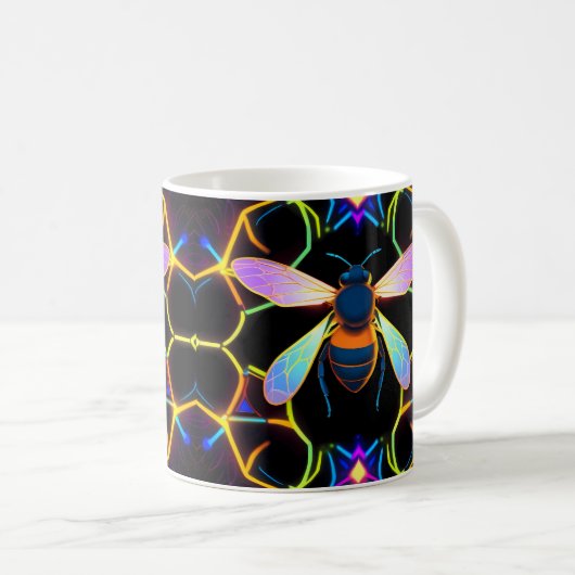 Lebhafte Neon Honeybee mit Abstraktem Hexagonal Kaffeetasse (VorderseiteRechts)