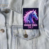 Lebhafte Neon Horse Illustration mit einzigartigem Button (Insitu)