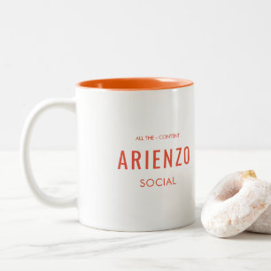 Lebhafte Orange Retro Social Media-Markenbezeichnu Zweifarbige Tasse