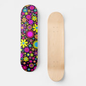 Lebhafte psychedelische Blume in Bloom-67566 Skateboard (Vorderseite)
