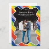 Lebhafte Rainbow Squiggle Frame Modern Wedding Save The Date (Vorne/Hinten)