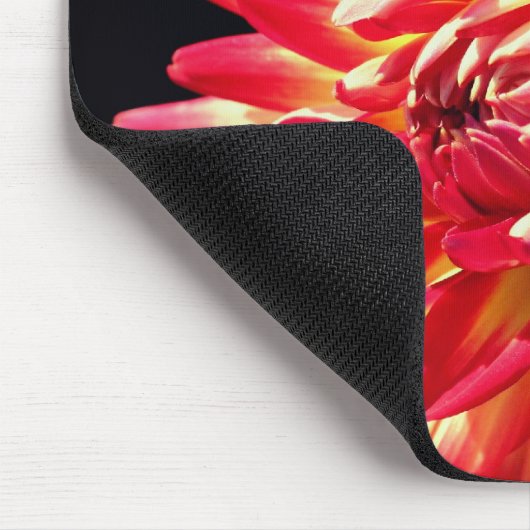 Lebhafte Red Dahlia Blume Mousepad (Ecke)