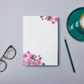 Lebhafte rosafarbene Blumengeschichten