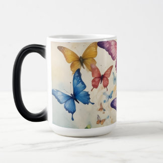 Lebhafte Schmetterlingsfliege-Tasse: Fügen Sie ein Verwandlungstasse