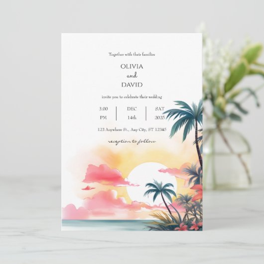 Lebhafte Tropical Sunset Ocean Palm Foliage Hochze Einladung (Stehend Vorderseite)