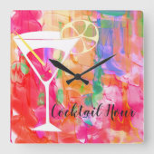 Lebhafte und farbenfrohe Cocktail-Hour-Typografie Quadratische Wanduhr (Vorderseite)