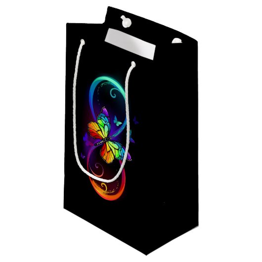 Lebhafte Unendlichkeit mit Regenbogenschmetterling Kleine Geschenktüte (Vorderseite Schrägansicht)