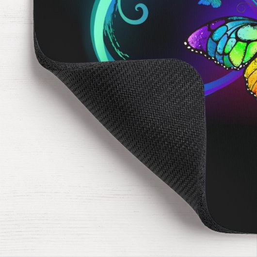 Lebhafte Unendlichkeit mit Regenbogenschmetterling Mousepad (Ecke)
