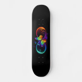 Lebhafte Unendlichkeit mit Regenbogenschmetterling Skateboard (Vorderseite)