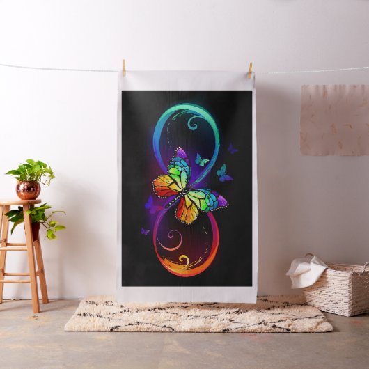Lebhafte Unendlichkeit mit Regenbogenschmetterling Stoff (Beispiel)