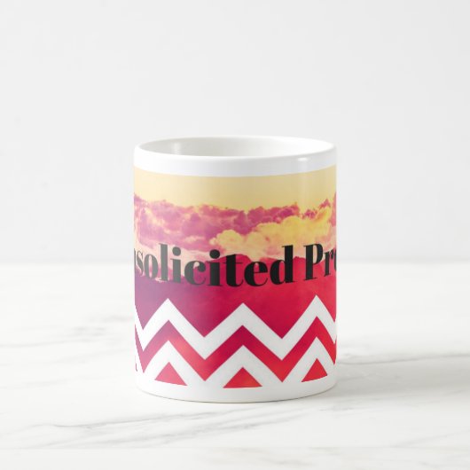 Lebhafte, unerbetene Tasse für den Pressekonsum (Mittel)