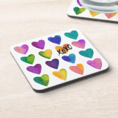 Lebhafte Wasserfarbenherzen und XOXO Getränkeuntersetzer (Linke Seite)