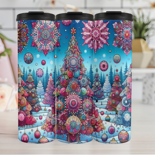 Lebhafte Weihnachtsbäume im Schnee Thermosbecher