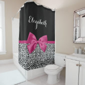 Lebhafter dunkelrosa Flachbanddruck mit Namen Duschvorhang (Beispiel)