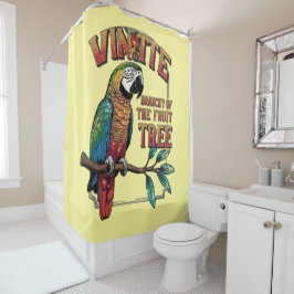 Lebhafter Flug: Heller Papagei auf einem üppigen O Duschvorhang