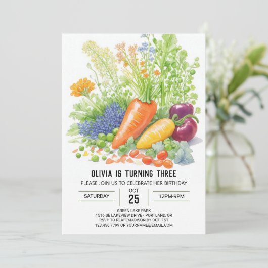 Lebhafter Gemüse Garten Geburtstag Einladung (Stehend Vorderseite)