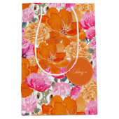 Lebhafter hellrosa orangefarbener Name Mittlere Geschenktüte (Vorderseite)