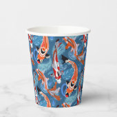 Lebhafter Koi Fisch unter Paisley Pattern Pappbecher (Links)