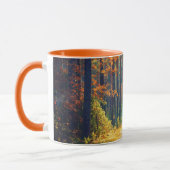Lebhafter Morgen im farbenfrohen Wald mit Sonnenst Tasse (Links)