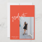 Lebhafter Orange Pink Trendy Script Foto Abschluss Ankündigung (Vorderseite)