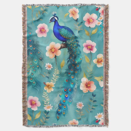 Lebhafter Pfau mit Federn und üppigen Florals Decke (Vorderseite Vertikal)