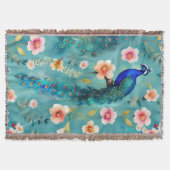 Lebhafter Pfau mit Federn und üppigen Florals Decke (Vorderseite)