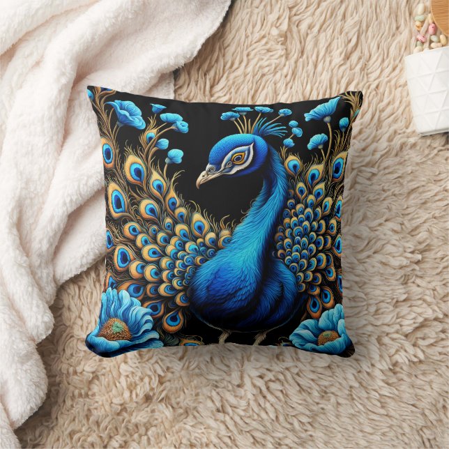 Lebhafter Pfau zeigt Federn unter Blume Kissen (Decke)