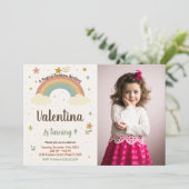 Lebhafter Regenbogen Geburtstag Einladung mit Foto (Stehend Vorderseite)