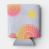 Lebhafter rosa gelber Random Mandala auf blauer Be Dosenkühler (Rückseite)