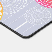 Lebhafter rosa Gelber Random Mandala Personalisier Schreibtischunterlage (Ecke)