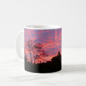 Lebhafter rosa Sonnenaufgang Kaffeetasse (Vorderseite Links)