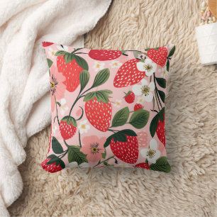 Lebhafter Sommer-Erdbeeren- und Blume-Patch Kissen