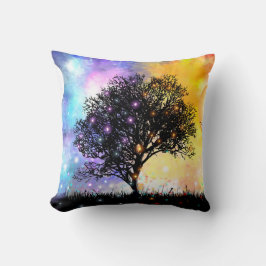 Lebhafter Sonnenuntergang mit schwarzer Silhouette Kissen