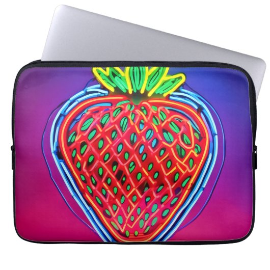 Lebhafter Strawberry Neon! Laptopschutzhülle (Vorderseite)