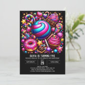 Lebhafter, verzauberter Candyland Digital Geburtst Einladung (Stehend Vorderseite)