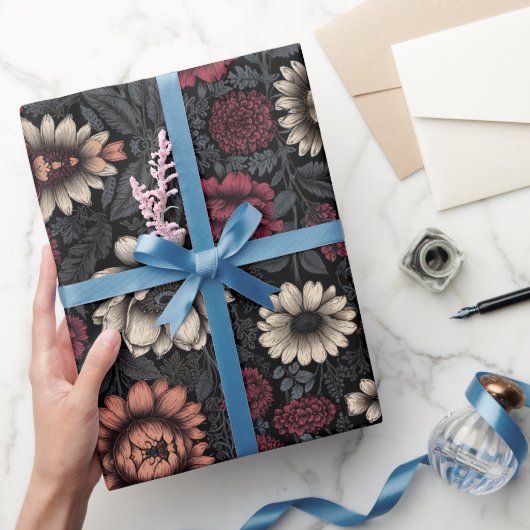 Lebhaftes Blumenmuster mit gemischten Farben Geschenkpapier (Schenken)