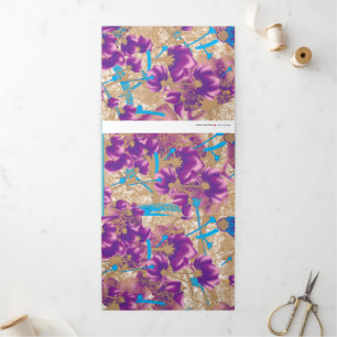 Lebhaftes Blumenmuster mit lila und blauem f Dreifach Gefaltete Urlaubskarte