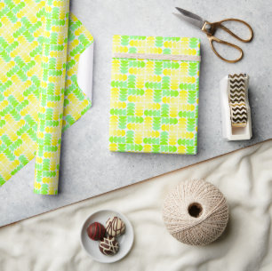 Lebhaftes gelbes und grünes geometrisches Kreuzmus Geschenkpapier