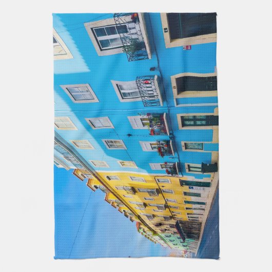 Lebhaftes Küchentuch Lissabon, Portugal Straßen (Vertikal)