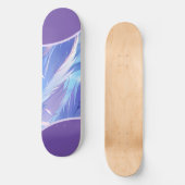 Lebhaftes Lila Feathers Design Skateboard (Vorderseite)